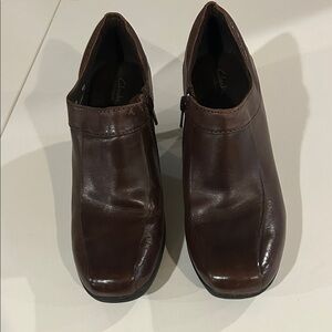 Clarks Brown Leather Women's Low Heel Slip-On Booties